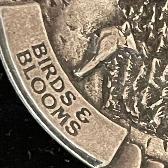 Vintage 2002 Birds & Bloom solid pewter Christmas ornament w/cardinal scene - Picture 4 of 12